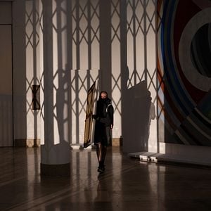 Foto Vjeran Tomic: El hombre-araña de París