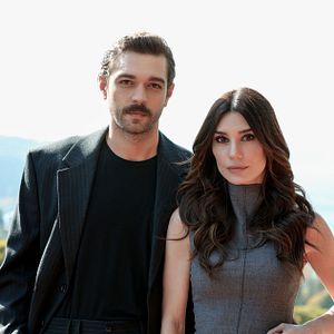 Foto Yıldızlar Bana Uzak