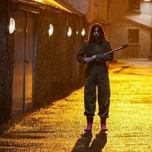 Foto La mujer en la pared