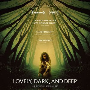 Foto Lovely, Dark, And Deep