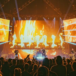 Foto Hate to Love: Nickelback