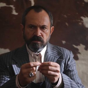 Foto La Leyenda del Árbol Negro