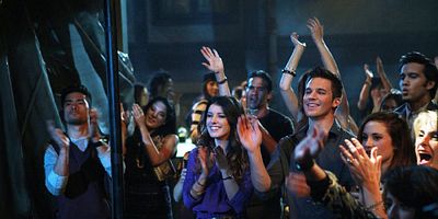 Cartel de Hate 2 Love