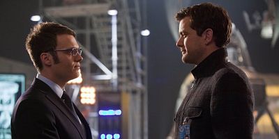 Cartel de Worlds Apart