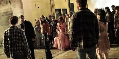 Cartel de Undead Again