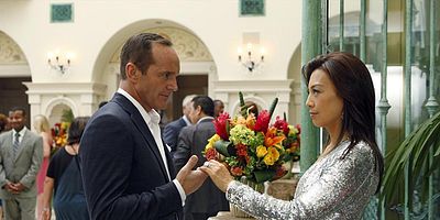 Cartel de Enfrentando al enemigo