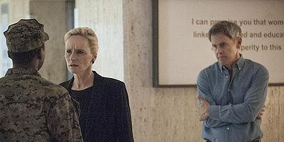 Cartel de 13 Horas en Islamabad