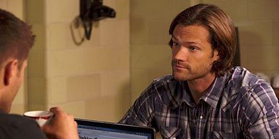 Cartel de Love Hurts