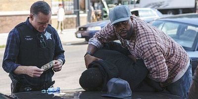 Cartel de A War Zone