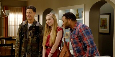 Cartel de Being Bow-Racial