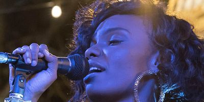 Cartel de What We May Be