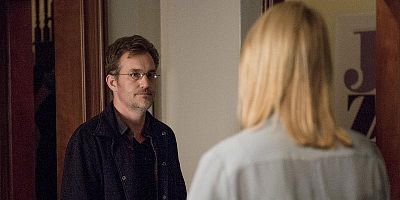 Cartel de El Hombre en el Sótano