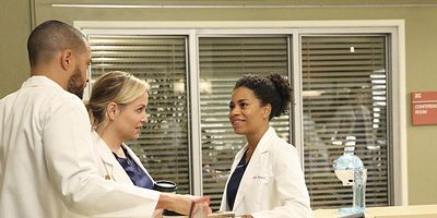 Cartel de No es asunto tuyo