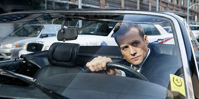 Cartel de Arriesgarse en el juego