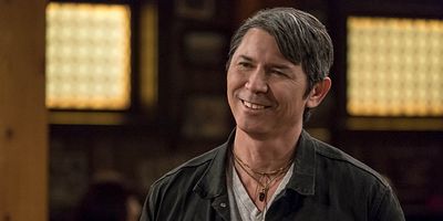 Cartel de Last Dollar (Fly Away)