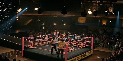 Cartel de El dinero está en la persecucion