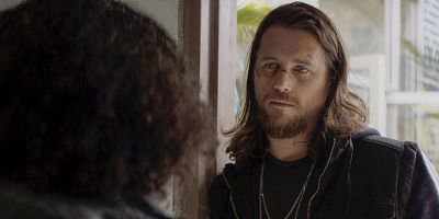 Cartel de Broke From The Box