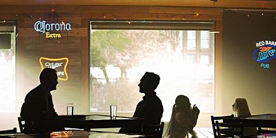 Cartel de Una nación renacida