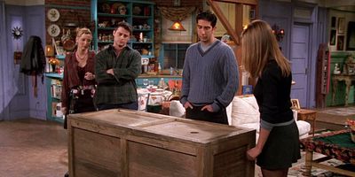 Cartel de Chandler en una caja