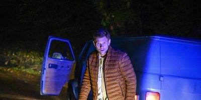 Cartel de Damaged Goods