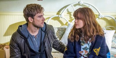 Cartel de There's No Place Like Home