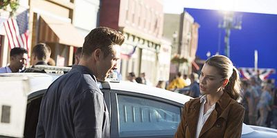 Cartel de Todo resulta bien para Lucifer