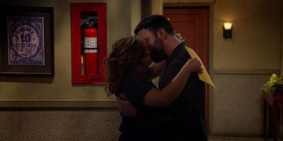 Cartel de Huracán Víctor