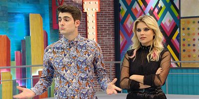 Cartel de Amnesia, sobre ruedas