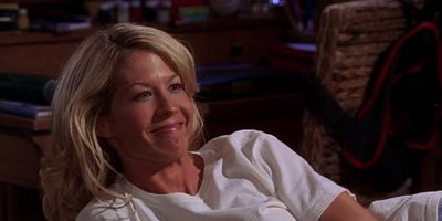 Cartel de Round One to the Hot Crazy Chick - Part 1