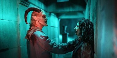 Cartel de Dark Destiny