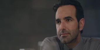 Cartel de Mujer precavida