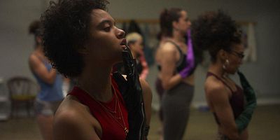 Cartel de Lady Cha Cha