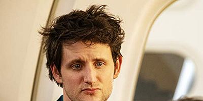 Cartel de This Is Physically Hurting Me