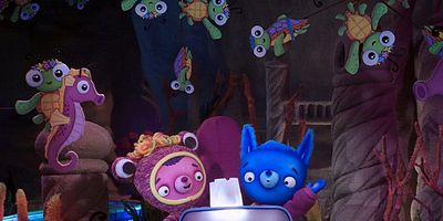 Cartel de La canción a la luna de la sirena manatí/Las escaratortugas de Rizo