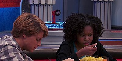 Cartel de Invasores del espacio - Parte 1