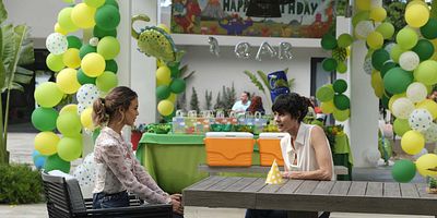 Cartel de Honeymoon's Over