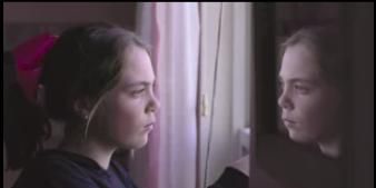 Cartel de La chica y su perro