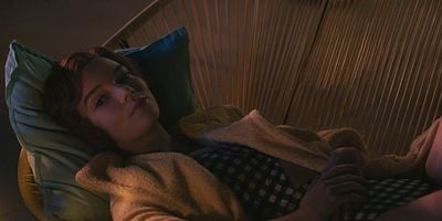 Cartel de Middle Game