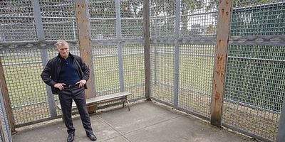 Cartel de Never Stop Fighting