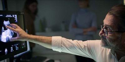 Cartel de Saving Life Before Birth