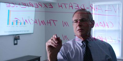 Cartel de Experiencias cercanas a la muerte