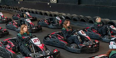 Cartel de Lift Me Up