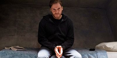 Cartel de Los entretelones del poder