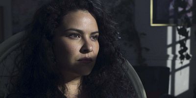 Cartel de Todo queda en tus manos