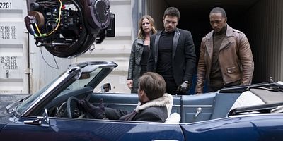 Cartel de Creando Falcon y el Soldado del Invierno