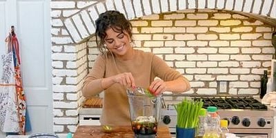 Cartel de Selena + Roy Choi