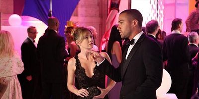 Cartel de Vístete de gala