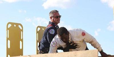 Cartel de The Center Of The Universe