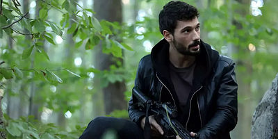 Cartel de Hudutsuz Sevda 5.Bölüm