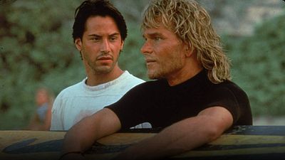 El remake de acción extrema que desafió a Keanu Reeves y Patrick Swayze llega a Netflix 10 años después de su estreno noticias imagen